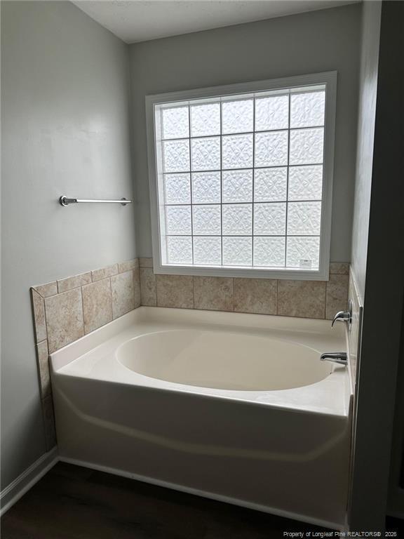 Building Photo - 654 Hogart St