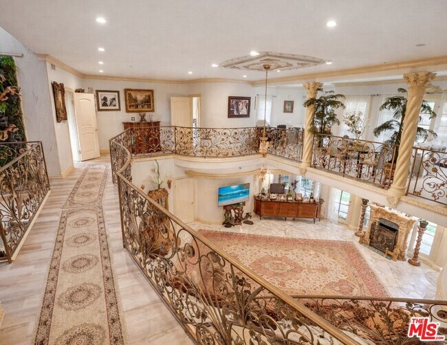 Building Photo - 2258 Gloaming Way