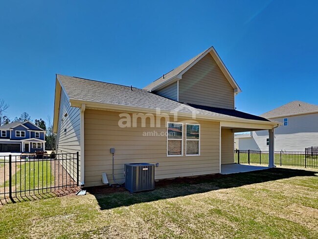 Building Photo - 152 Willow Ln