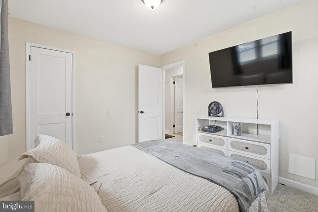 Building Photo - 7024 Lee Park Ct