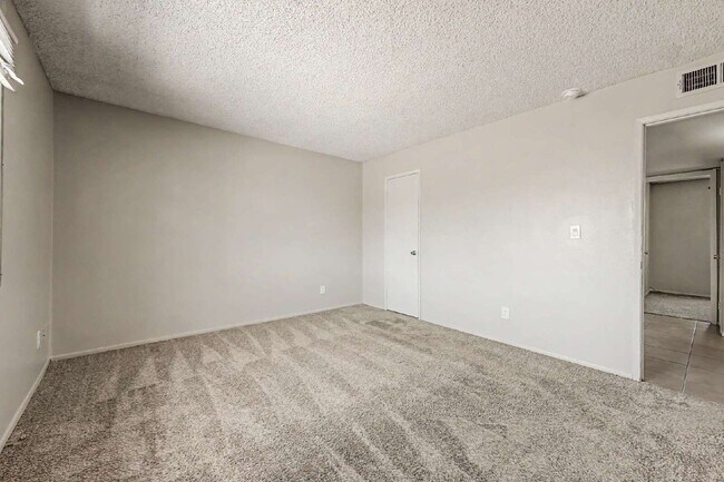 Building Photo - 2521 N 49th Ave