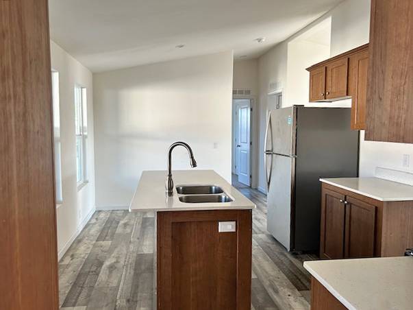 Building Photo - 700 S Shafter Ave