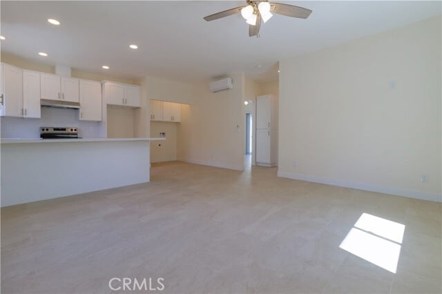 Building Photo - 750 N Bonita Ct