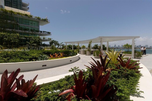 Building Photo - 1330 West Ave