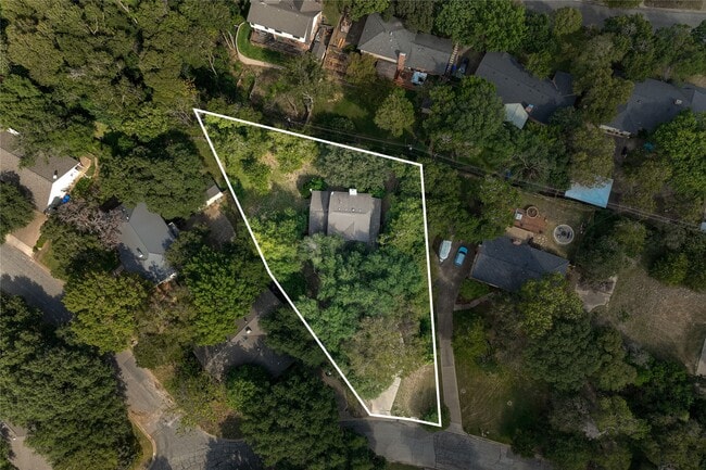 Building Photo - 2807 N 42nd St