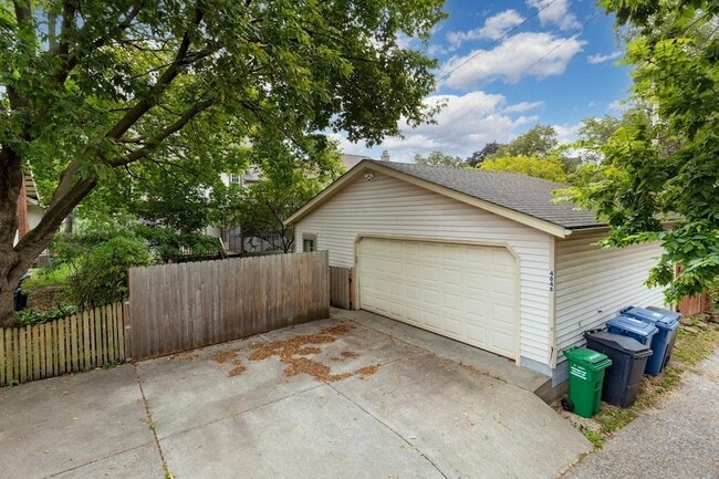 Building Photo - 4848 Ewing Ave S