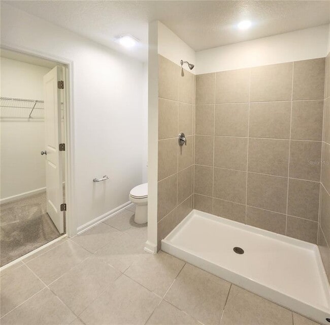 Building Photo - 2215 Green Valley St