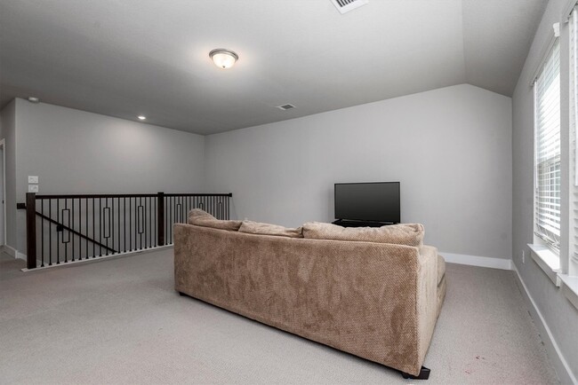 Building Photo - 17828 Hanson Ridge Dr