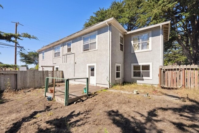 Building Photo - 502 Vermont Ave