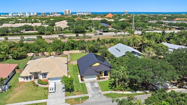 Building Photo - 500 N Cypress Dr