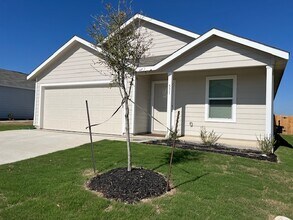 Building Photo - 531 Paris St