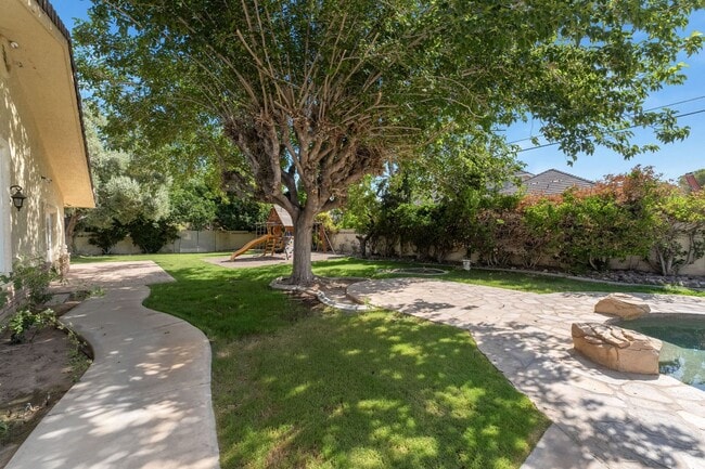 Building Photo - A stunning custom estate nestled in the pr...