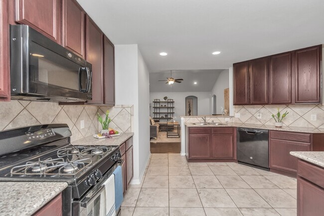 Building Photo - 2411 Zephyr Ln