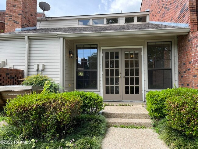 Primary Photo - 403 Briargate Cir