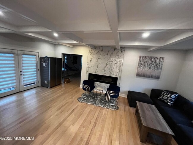 Building Photo - 799 Bowyer Ave