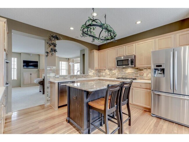 Building Photo - 2074 Clover Ct