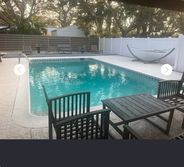 Building Photo - 2156 Wisteria St