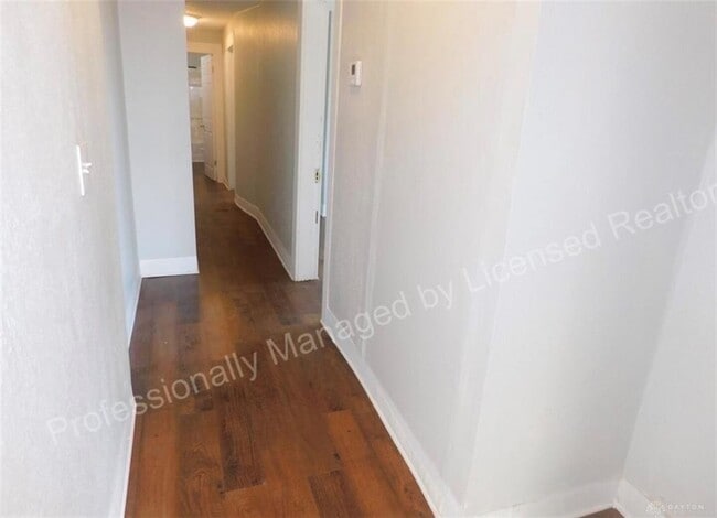 Building Photo - 1580 Highland Ave