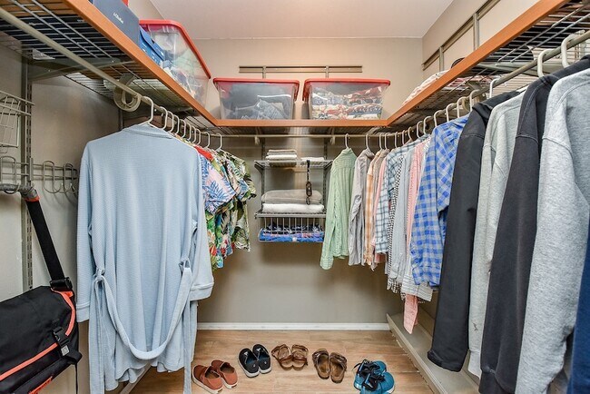 Building Photo - 1918 Quail Grove Ln