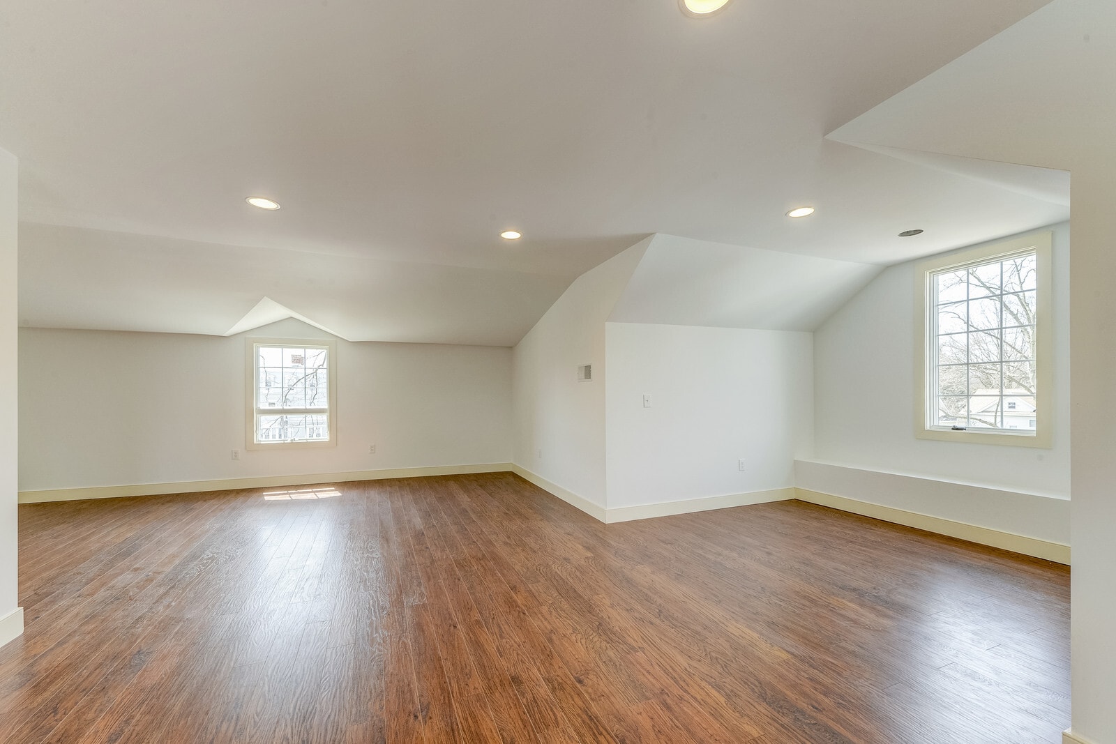Includes walk-in closet to left - 262 Prospect Ave