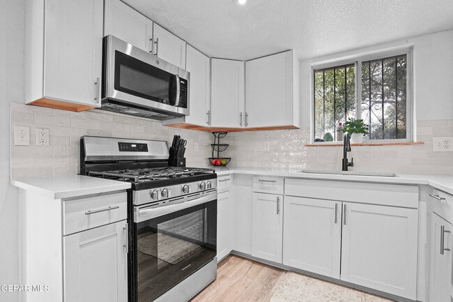 Building Photo - 12109 St Jude Ave