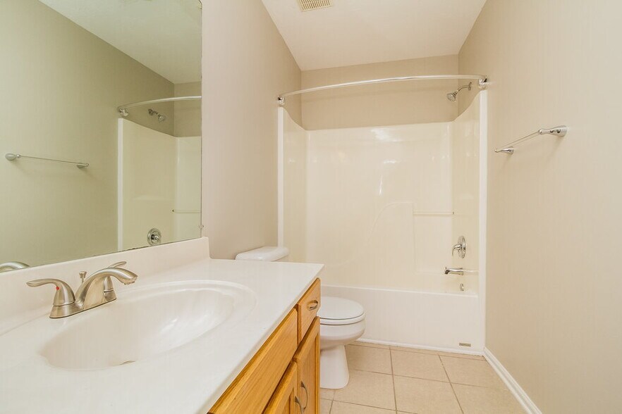 Building Photo - 208 Chandler's Pass Ct
