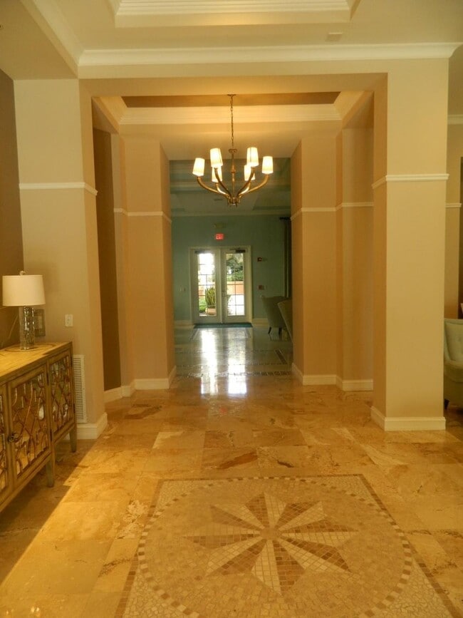 Building Photo - 460 S Rosemary Ave