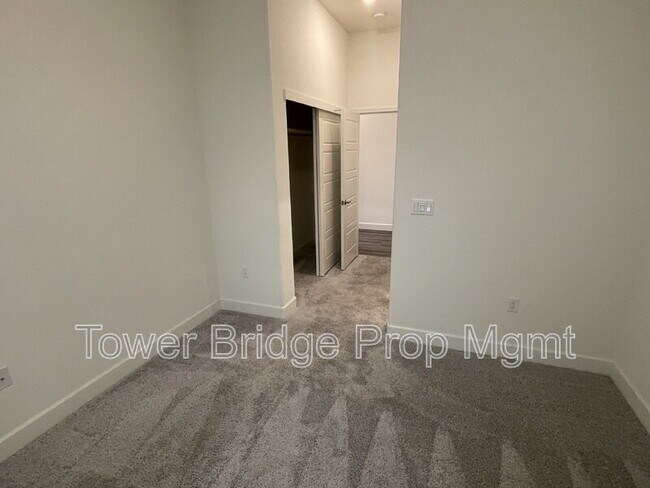 Building Photo - 5603 Drifton Way