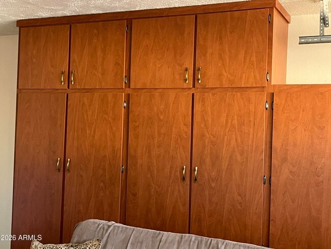 Building Photo - 3921 E Graythorn St