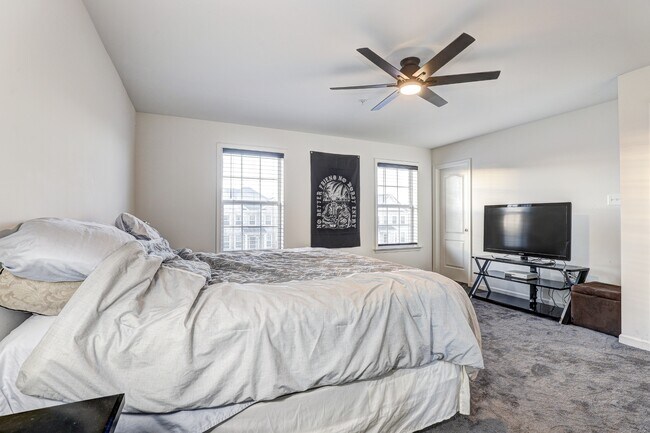 Building Photo - 9307 Drumman Dr