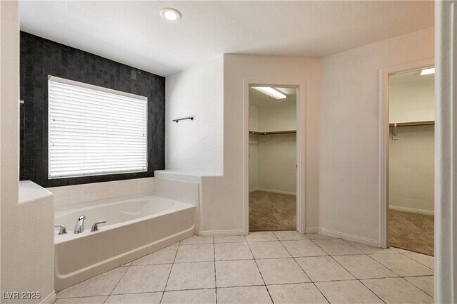 Building Photo - 2128 Marsh Tern Ct
