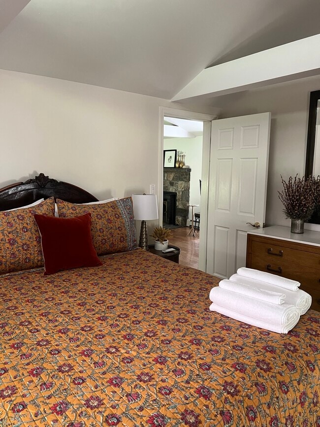 Building Photo - 46 Gallows Hill Rd