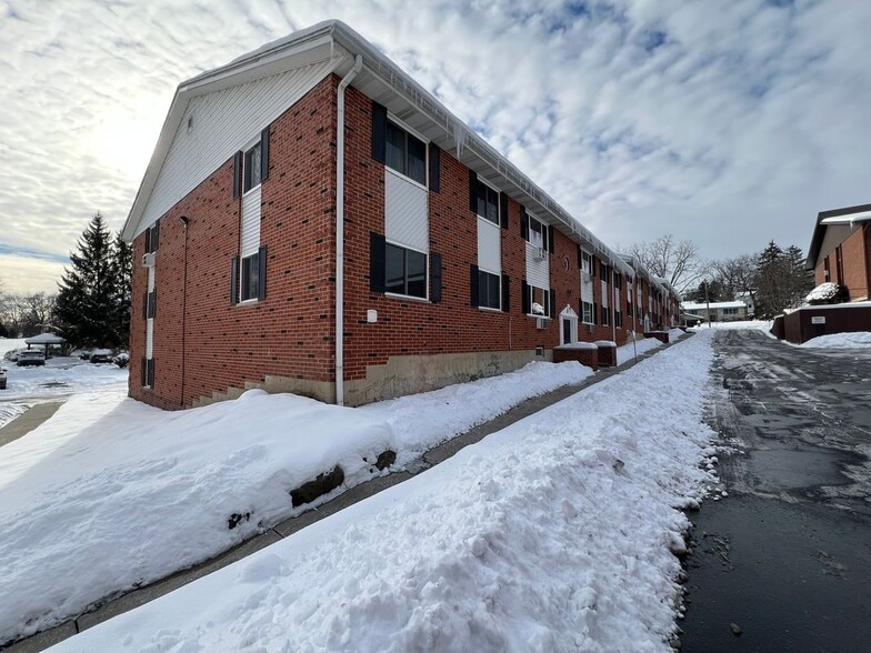 Building Photo - 255 Elmwood Ave