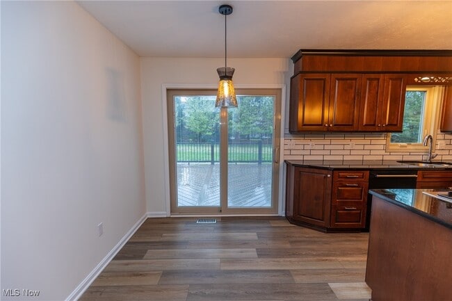 Building Photo - 17016 Greenwood Dr