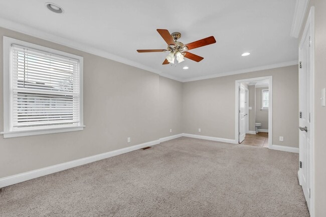 Building Photo - Great Location! Memorial Dr! Beautiful 3 Bedroom 2 Bath Ranch over Unfinished Basement!!