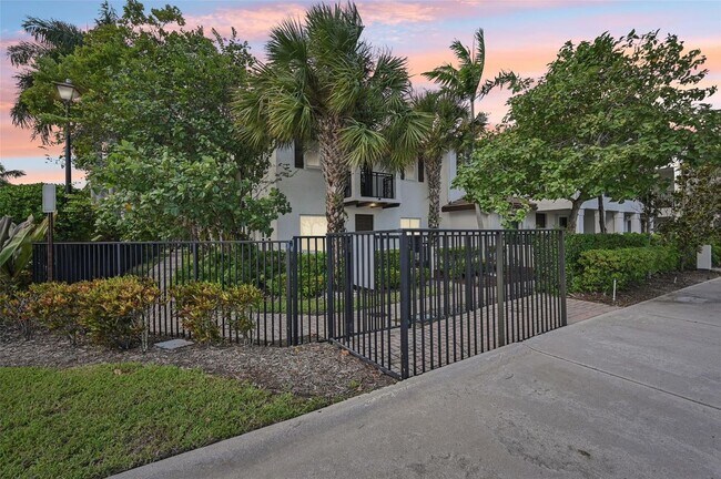 Building Photo - 4714 Monarch Way