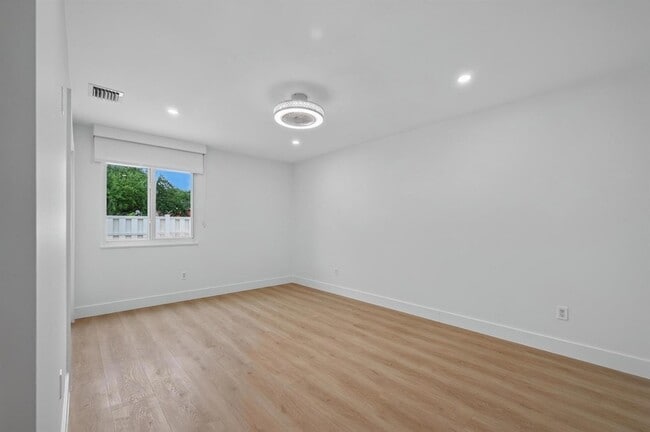 Building Photo - 1271 SW 85th Terrace
