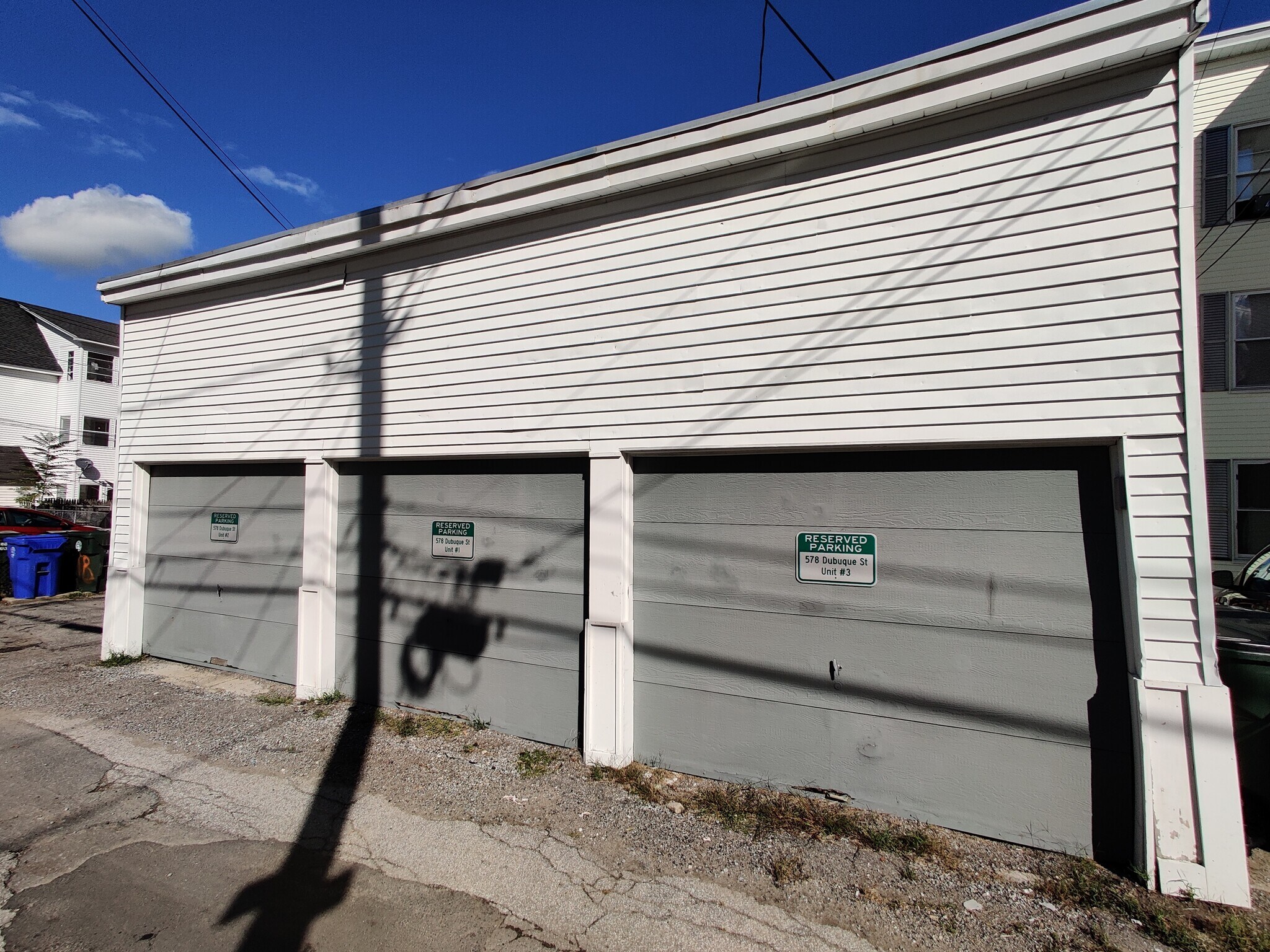 Garage - 578 Dubuque St