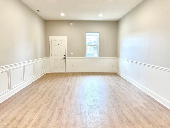 Building Photo - 2239 Carrollton Ave