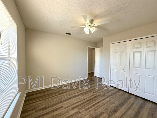 Building Photo - 1771 Pickwick Pl