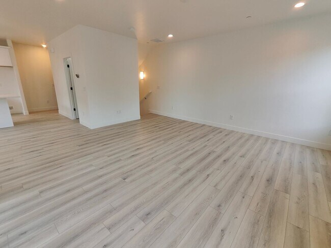 Building Photo - Aspen Ridge Lane #126