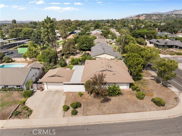 Building Photo - 702 Scripps Dr