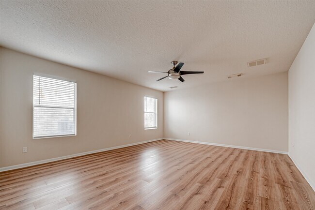 Building Photo - 7218 Fox Cub Ln