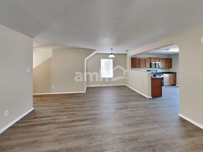 Building Photo - 3739 Hideaway Grn