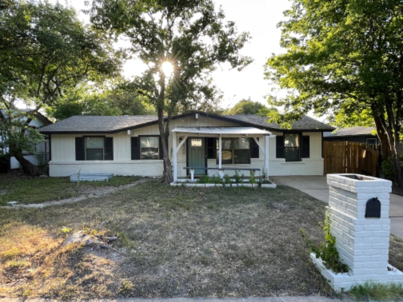 Building Photo - 5900 Glenhollow Path