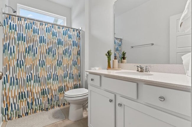 Building Photo - 163 Little Crk Dr