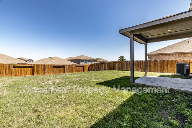 Building Photo - 9143 Bennett Frst