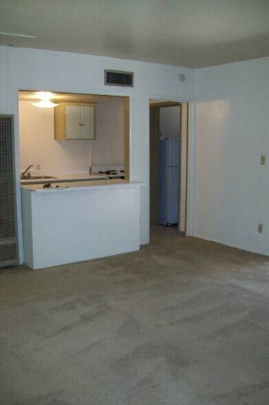 Building Photo - 1214 S Roosevelt St