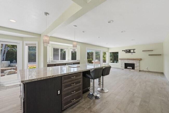 Building Photo - 29142 Bobolink Dr