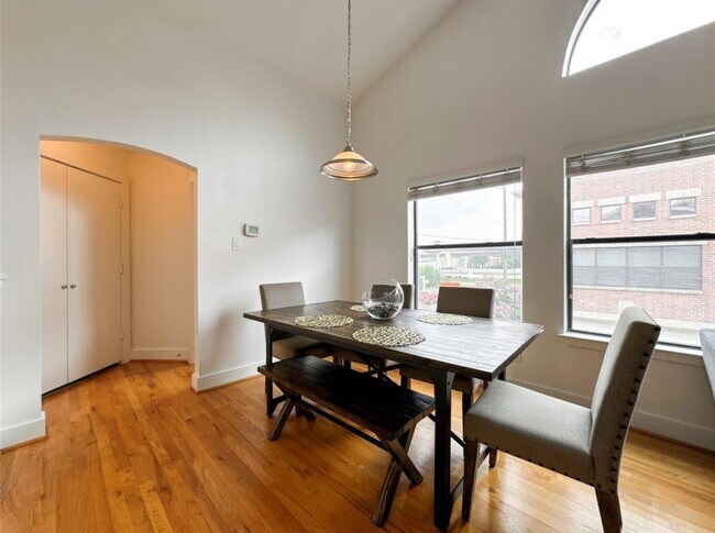 Building Photo - 3433 Rolgom Pl Ct